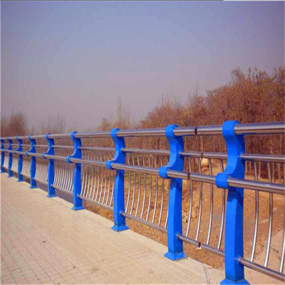 不銹鋼欄桿,不銹鋼橋梁護(hù)欄