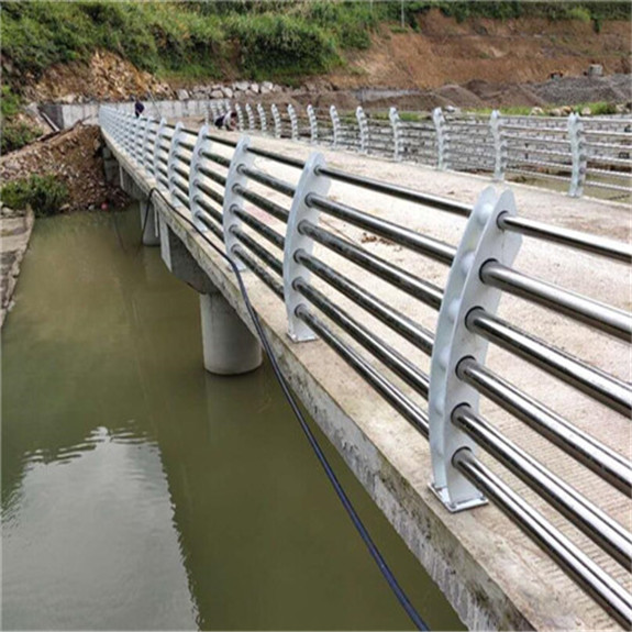 防銹不銹鋼復(fù)合管橋梁護欄