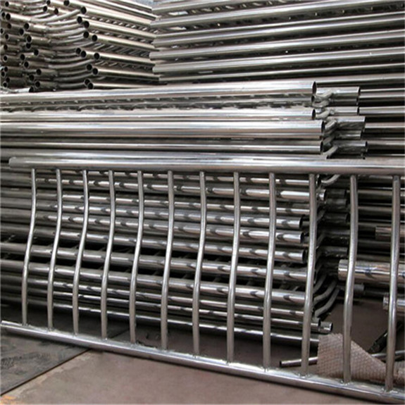 304不銹鋼橋梁護欄復(fù)合管